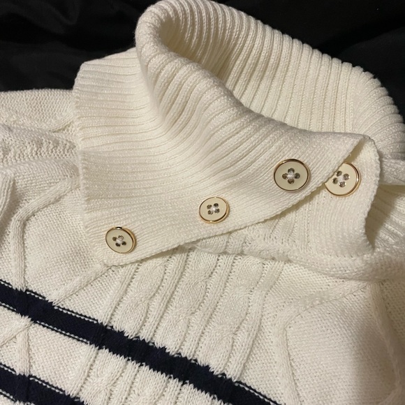 Womens’s Croft & Borrow EUC foldover cowl neck sweater with curved hem - Picture 2 of 3